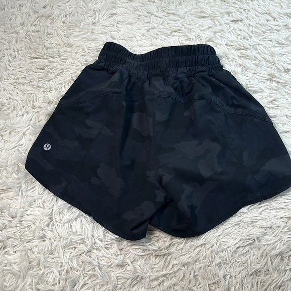 Lululemon Track That Short 5" Heritage 365 Camo Deep Coal Multi - Picture 4 of 5